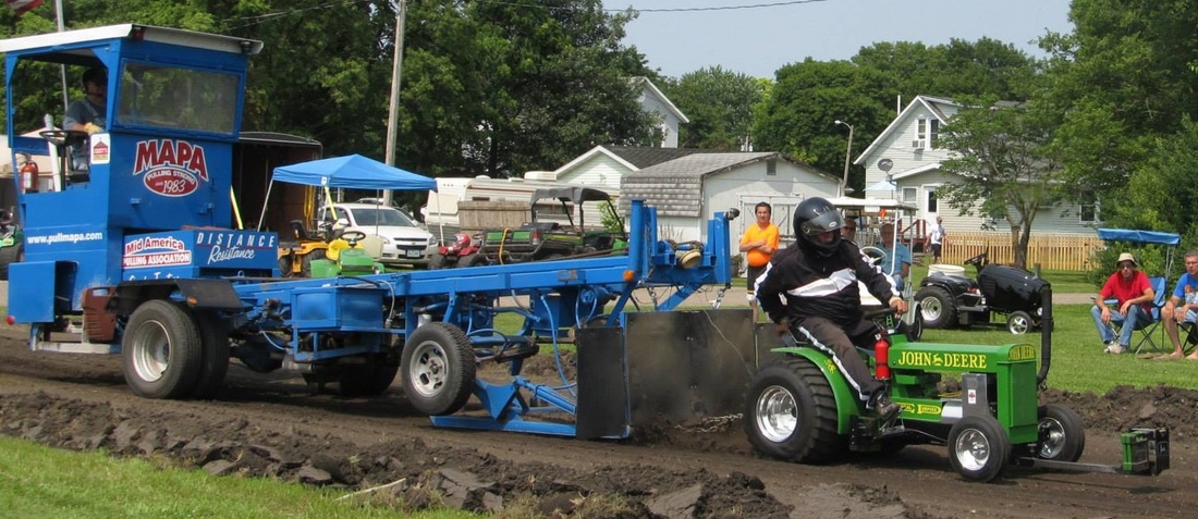 Garden Tractor Pulling All Iowa Pulling